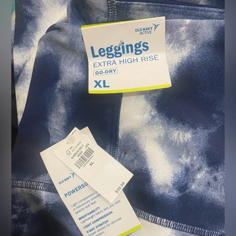 Old Navy Active Leggings Navy Blue and White – Extra High Rise - Picture 5 of 6